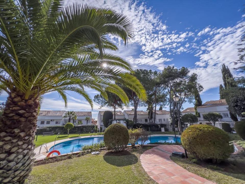 Bajo Con Jardin En La Milla De Oro Apartment Marbella Luaran gambar
